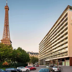 Pullman Tour Eiffel Parigi